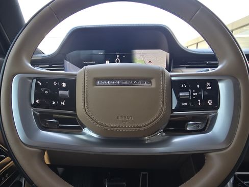 Used 2024 Land Rover Range Rover Long Wheelbase SE AWD/4WD image 25