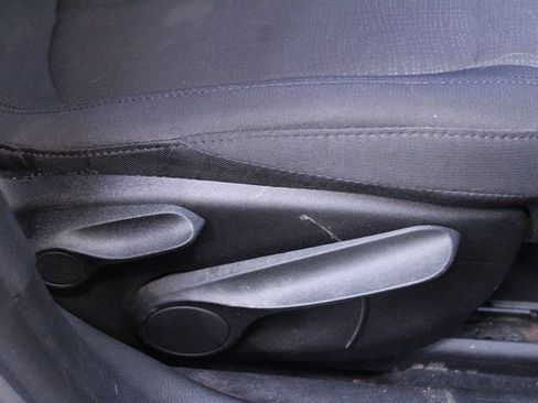 Used 2016 Chrysler 200 LX image 12