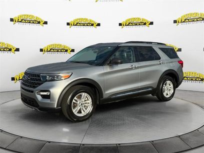 Certified 2022 Ford Explorer XLT w/ Equipment Group 202A