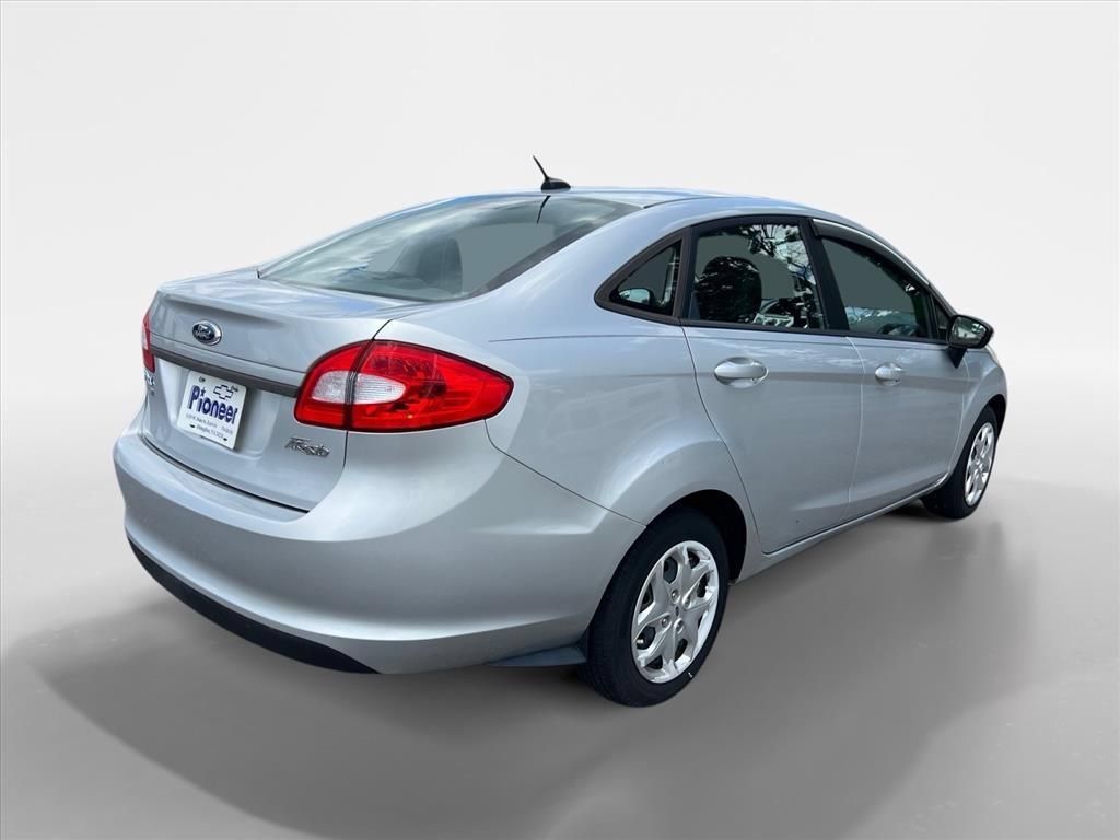 Used 2013 Ford Fiesta SE FWD image 5