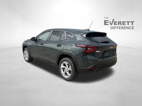 New 2026 Chevrolet Trax LS w/ LS Convenience Package FWD image 5