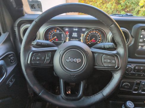 Used 2021 Jeep Wrangler Unlimited Willys image 23