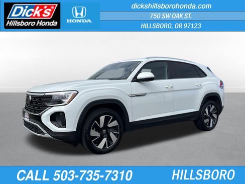 Used 2025 Volkswagen Atlas Cross Sport SE image 1