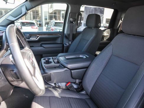 Used 2024 GMC Sierra 1500 SLE image 16