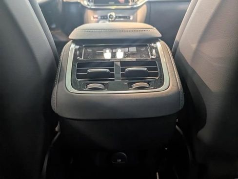 New 2026 Volvo XC90 B6 Plus w/ Protection Package Premier AWD/4WD image 25