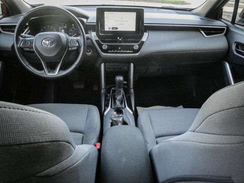 Used 2023 Toyota Corolla Cross SE AWD/4WD image 26