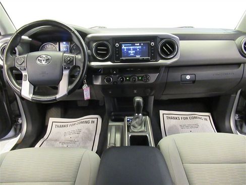 Used 2016 Toyota Tacoma SR5 image 2