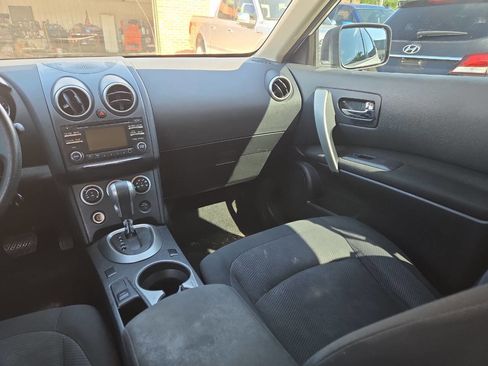 Used 2014 Nissan Rogue S w/ Convenience Package AWD/4WD image 10