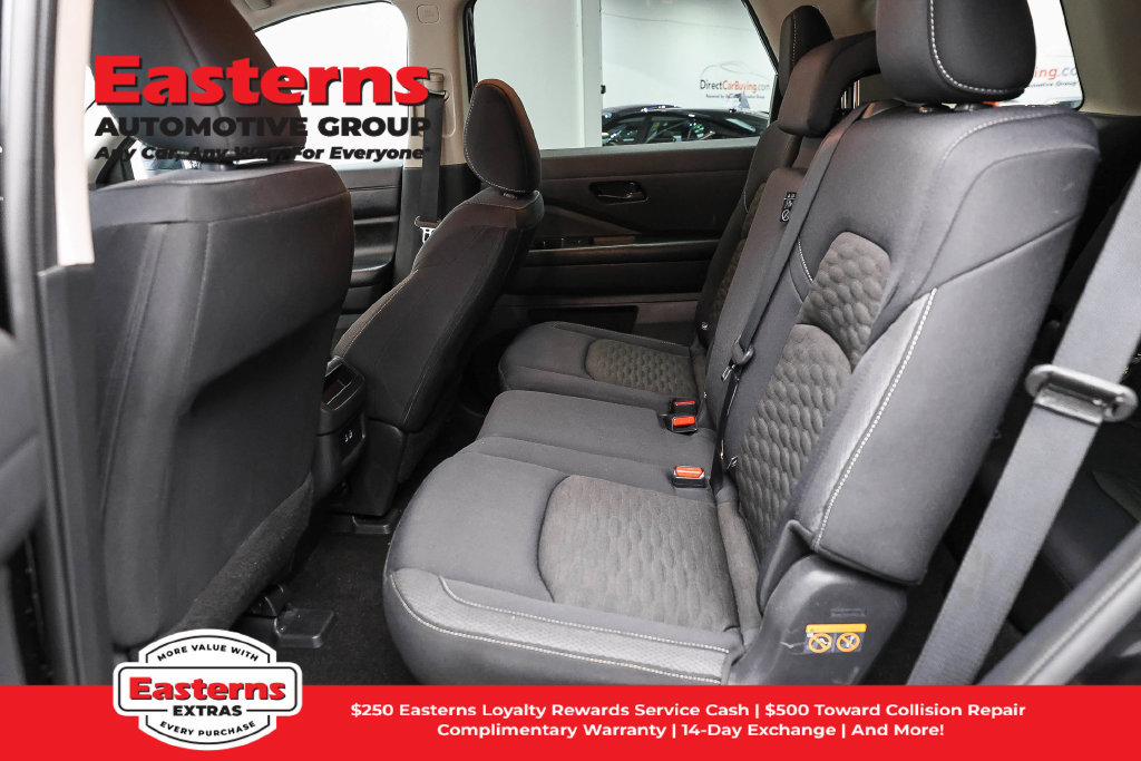 Used 2024 Nissan Pathfinder S AWD/4WD image 22