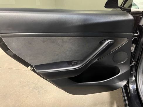Used 2022 Tesla Model 3 Long Range image 16