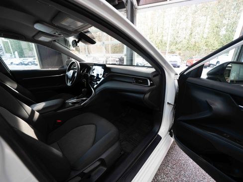 Used 2024 Toyota Camry LE image 25