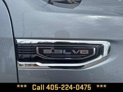 Used 2025 GMC Sierra 1500 SLT AWD/4WD image 12