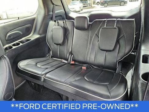 Used 2025 Chrysler Pacifica Limited FWD image 23