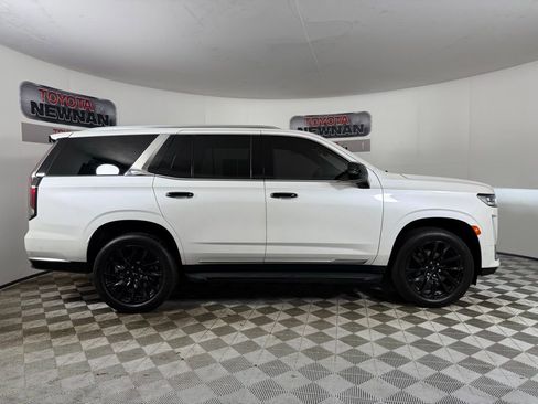 Used 2022 Cadillac Escalade Premium Luxury w/ LPO, Radiant Package AWD/4WD image 17