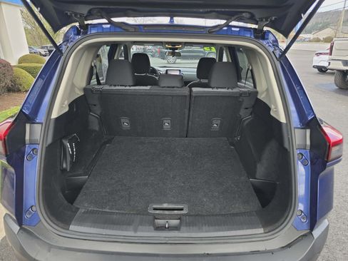 Used 2023 Nissan Rogue SV FWD image 5