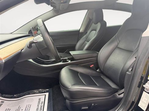 Used 2019 Tesla Model 3 Standard Range Plus RWD image 9