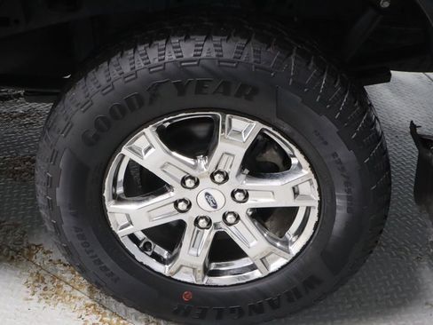 Used 2022 Ford F150 XLT w/ Equipment Group 302A High AWD/4WD image 19