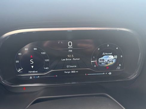 Used 2024 GMC Yukon SLT image 14