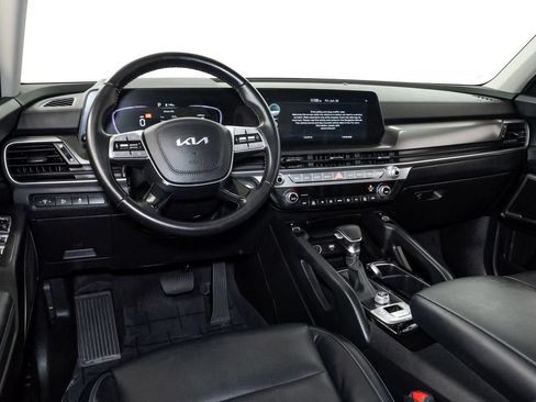 Used 2023 Kia Telluride S FWD image 7