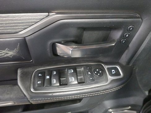 Used 2021 RAM 2500 Limited image 9