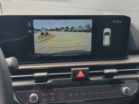 New 2026 Kia Sportage EX w/ EX Panorama Roof Package FWD image 16