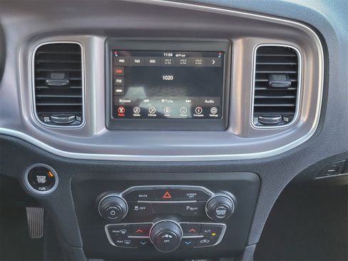 Used 2022 Dodge Charger SXT image 9