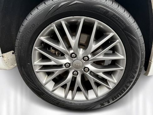 Used 2017 Jeep Grand Cherokee Summit w/ Platinum Series Group image 12