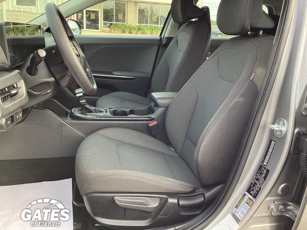 Used 2025 Kia K4 FWD image 13