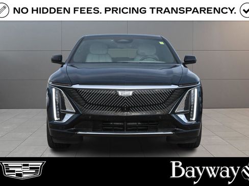 Used 2024 Cadillac Lyriq Luxury RWD image 2