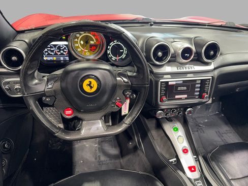 Used 2016 Ferrari California T image 22