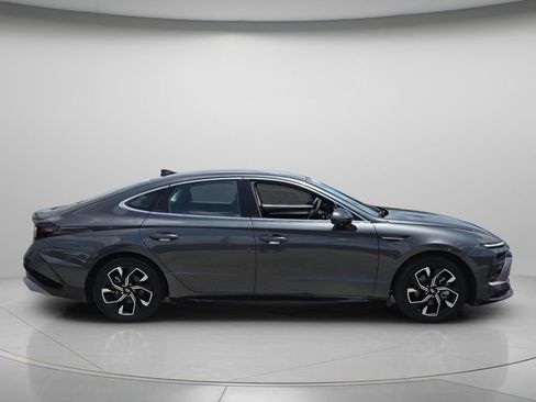 Used 2024 Hyundai Sonata SEL FWD image 4