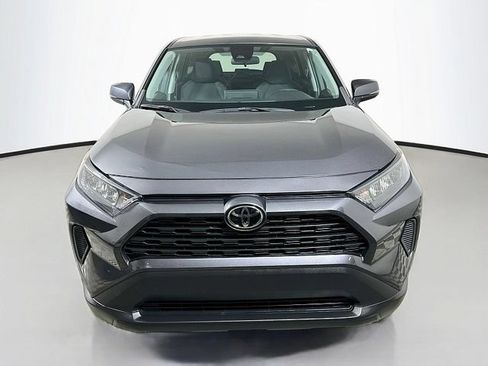 Used 2022 Toyota RAV4 LE AWD/4WD image 2