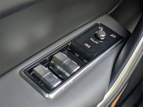 New 2026 Jaguar F-PACE SVR image 27