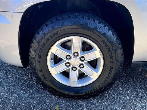 Used 2014 GMC Yukon XL SLT image 28