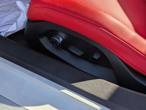 New 2025 Chevrolet Corvette E-Ray image 25