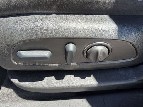 Used 2022 Chevrolet Equinox LT FWD image 17