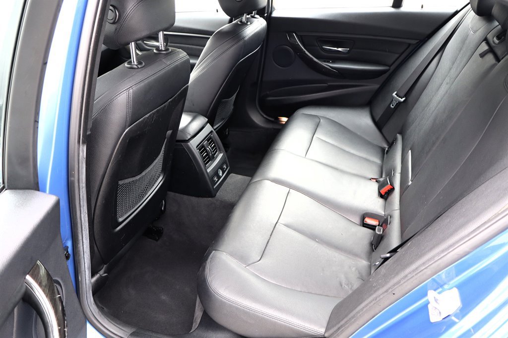 Used 2015 BMW 328i xDrive Sedan AWD/4WD image 19