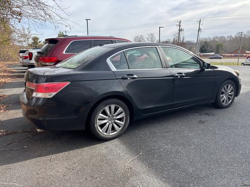 Used 2011 Honda Accord EX-L image 4
