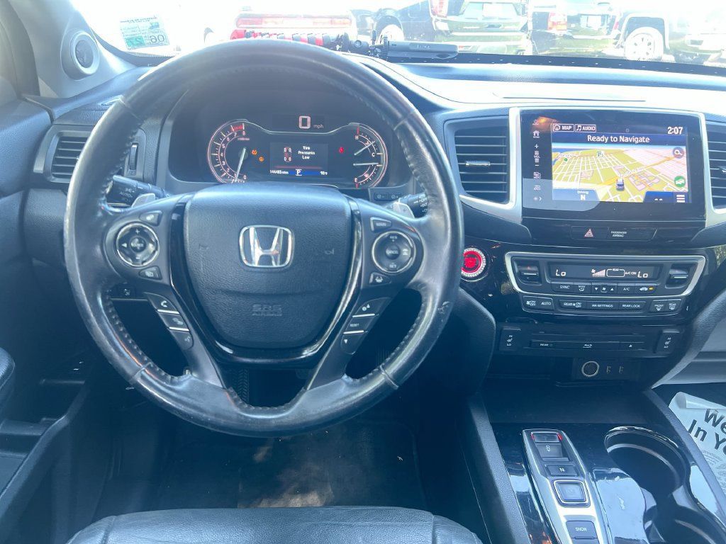 Used 2017 Honda Pilot Touring image 11