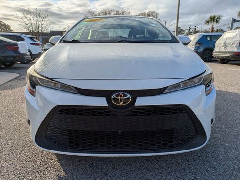 Used 2020 Toyota Corolla LE w/ LE Premium Package image 9