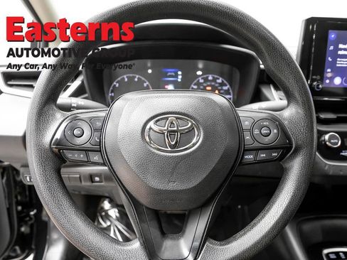 Used 2024 Toyota Corolla LE w/ LE Convenience Package FWD image 10