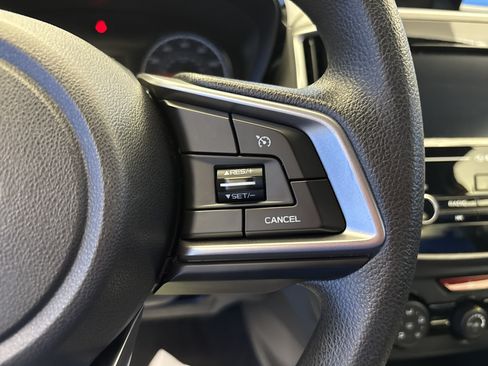 Used 2018 Subaru Crosstrek 2.0i AWD/4WD image 15