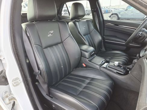 Used 2023 Chrysler 300 S image 18