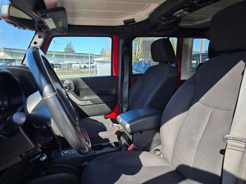 Used 2014 Jeep Wrangler Unlimited Sport w/ Power Convenience Group image 20