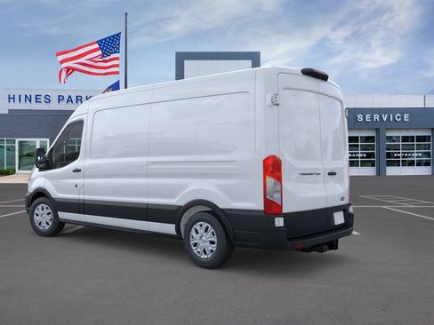New 2026 Ford Transit 250 148 Medium Roof w/ Exterior Upgrade Package RWD image 4