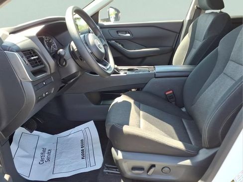 Used 2024 Nissan Rogue SV FWD image 19