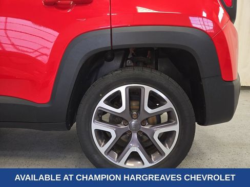 Used 2015 Jeep Renegade Latitude w/ Cold Weather Group AWD/4WD image 41