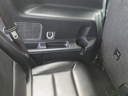 Used 2024 Ford Explorer Limited AWD/4WD image 32