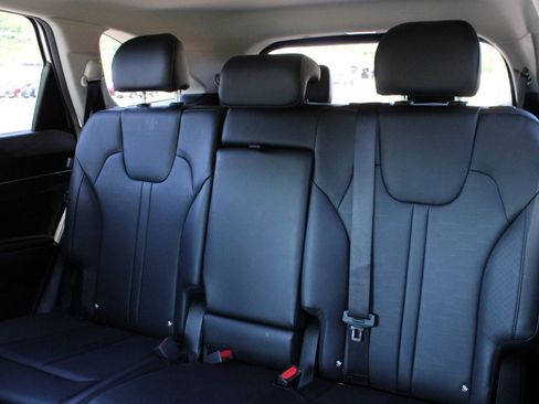 Used 2025 Kia Sorento S w/ Panoramic Sunroof Package FWD image 17