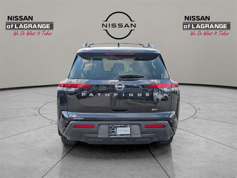 Used 2022 Nissan Pathfinder SV image 6